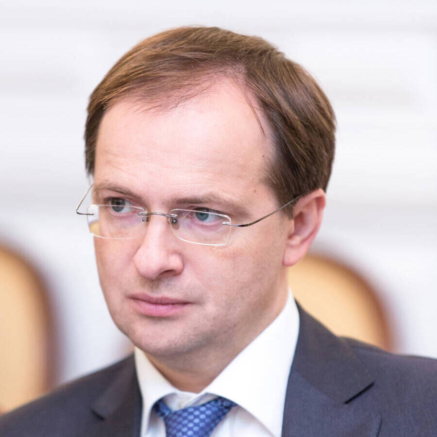 Владимир Мединский: Россия умеет держать удар