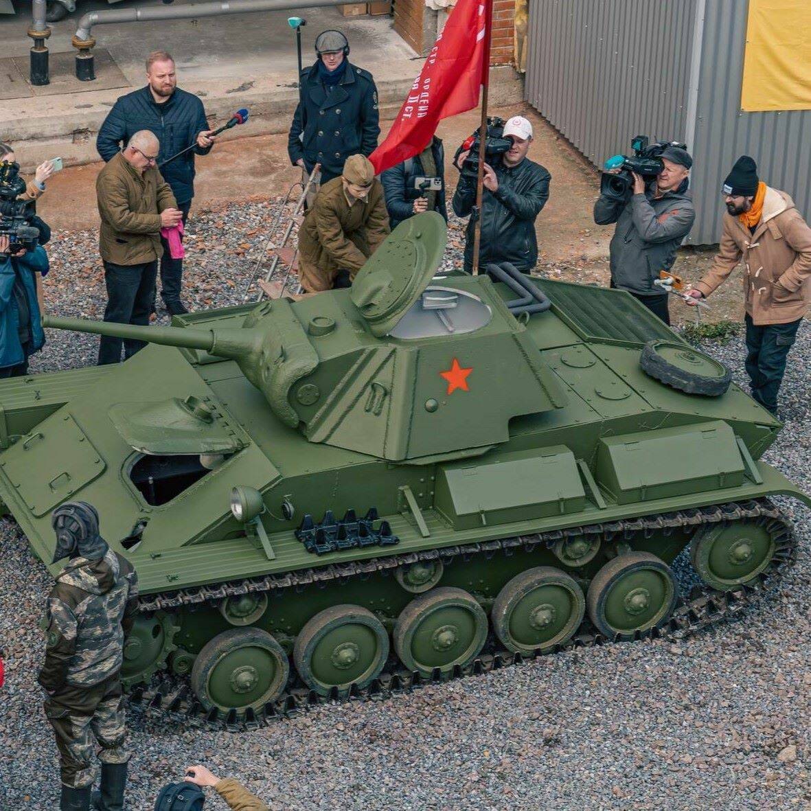 Танк Т-70 отправился в родной Мелитополь после реставрации