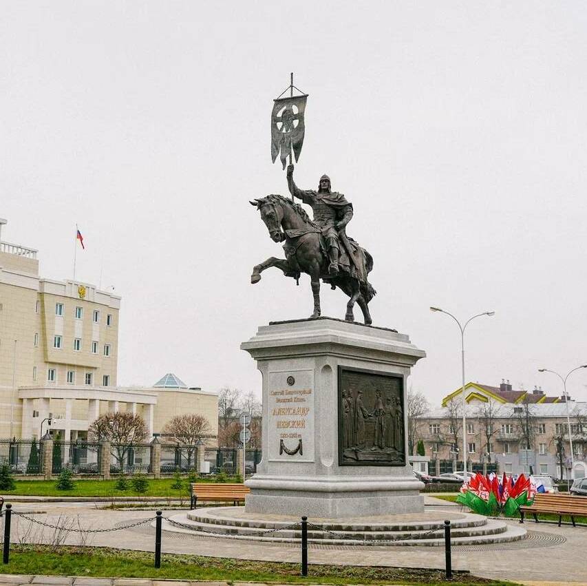 В Минске открыт памятник Александру Невскому