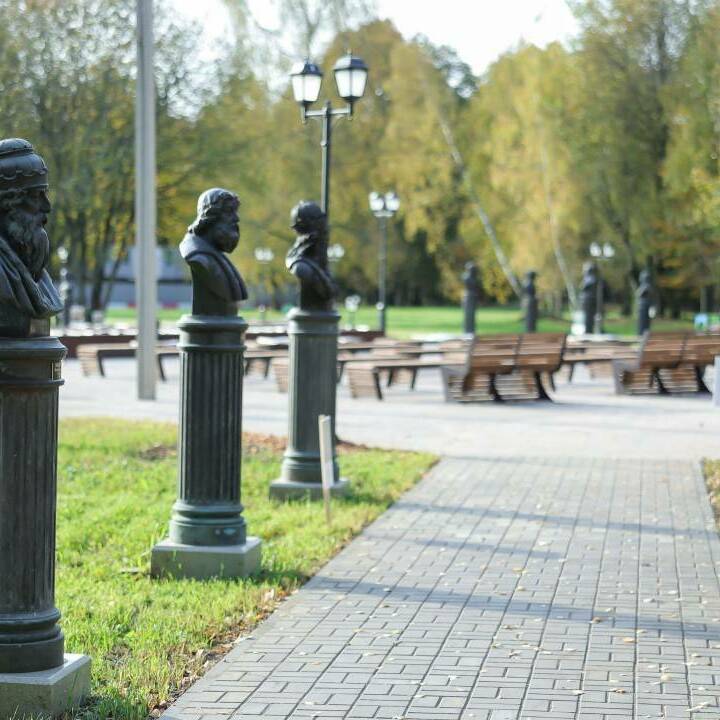 «Аллея правителей России» открыта в усадьбе Василия Татищева