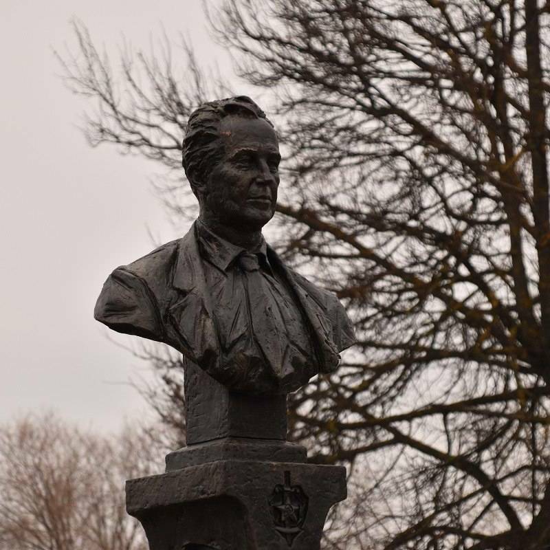 Открыт бюст Николаю Леонову советскому разведчику