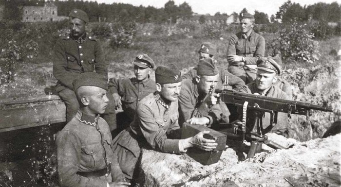 Польские окопы под Милосной, август 1920 года