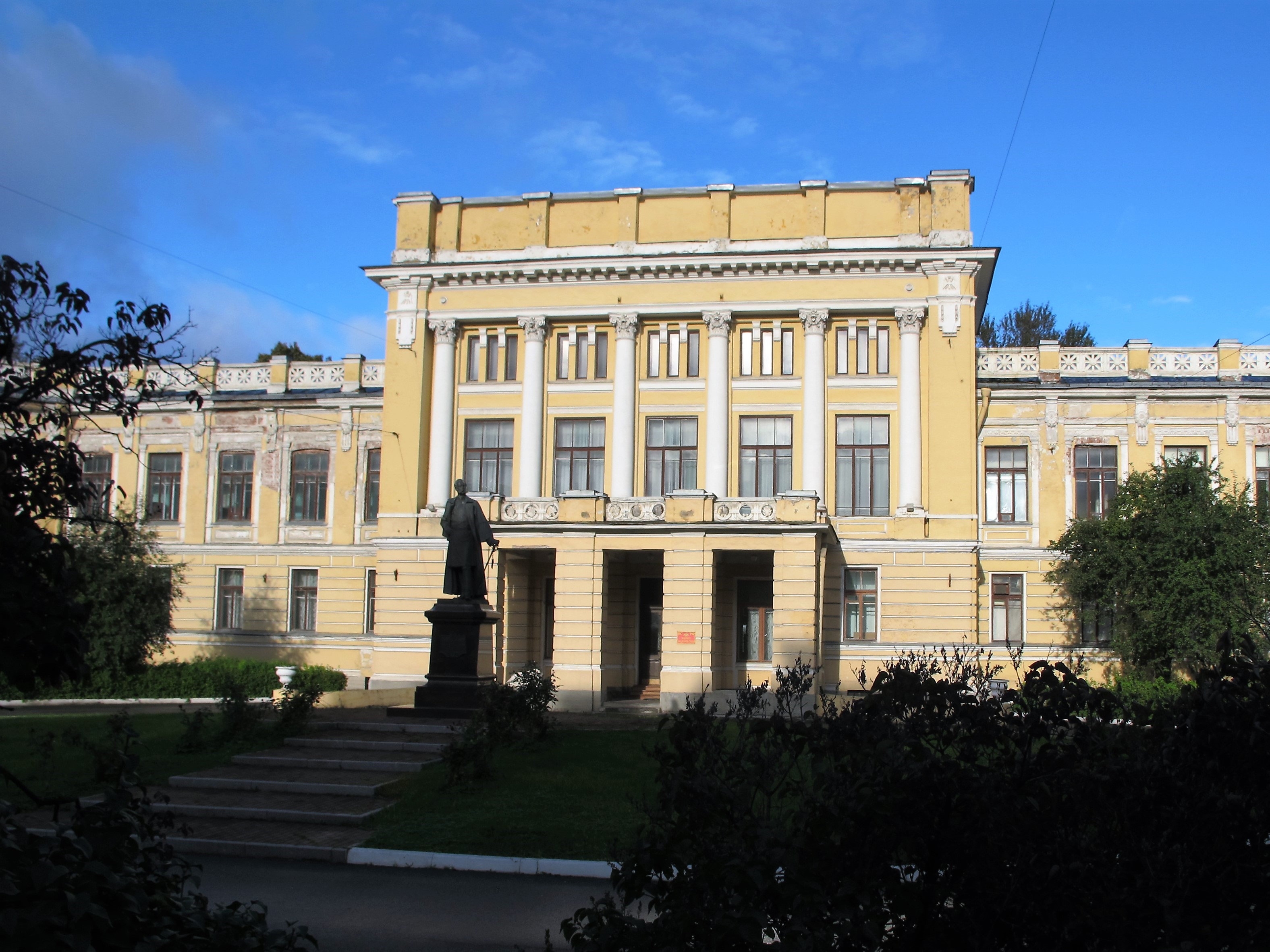 Первый председатель Императорского РВИО. Штрихи к биографии Д.А. Скалона