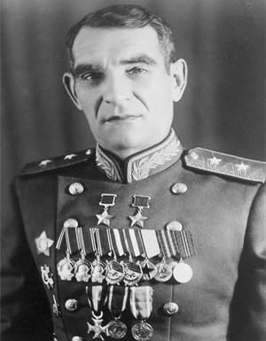 Командир 4-го вдк А.Ф. Казанкин после получения генеральского звания и выхода на Большую землю