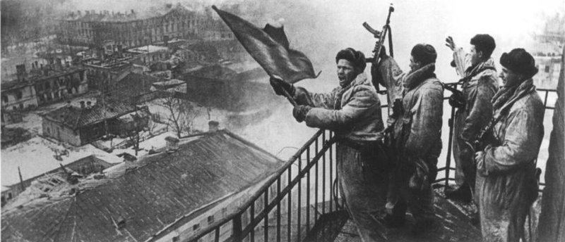 Юбилей посреди Войны. Как РККА отпраздновала свое 25-летие
