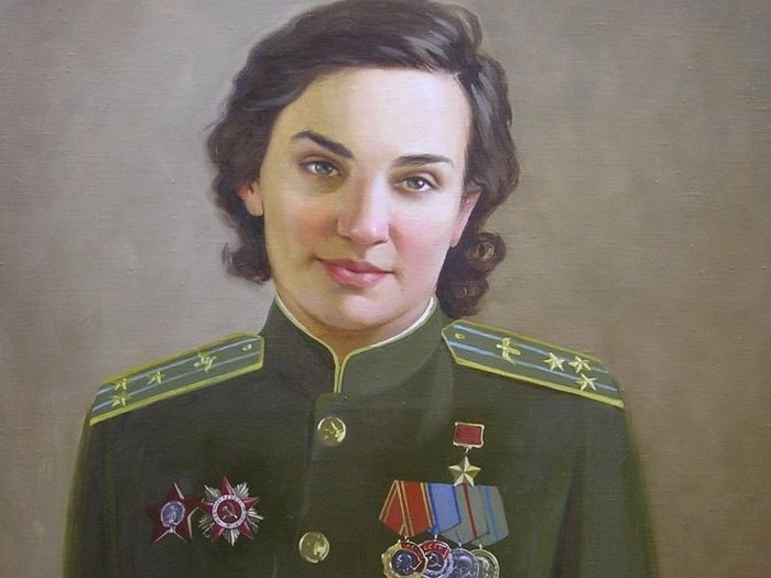 Валентина Гризодубова – первая женщина, удостоенная звания Героя Советского Союза