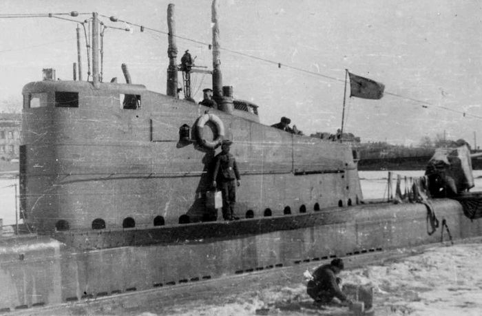 Новое ограждение боевой рубки подлодки Б-2 (бывшая «Пантера»), вторая половина 1930-х годов, Кронштадт
