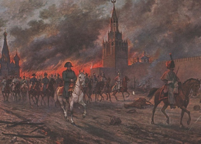 Наполеон покидает Москву