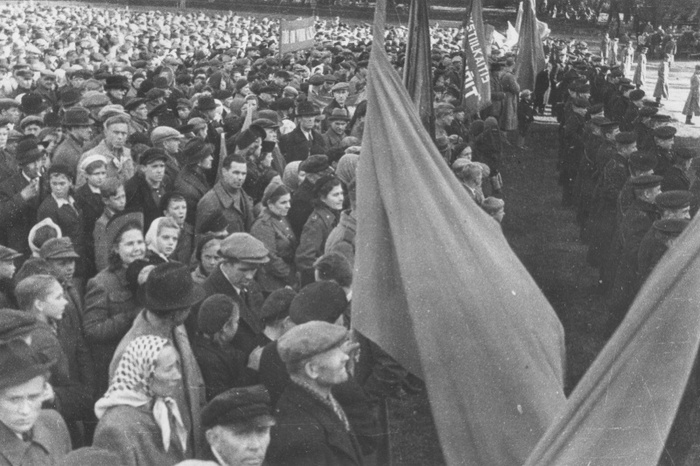 Митинг в Таллине, посвященный освобождению Эстонии от немецких войск